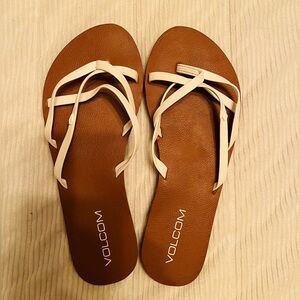 Volcom Women's Brown and Cream Sandals